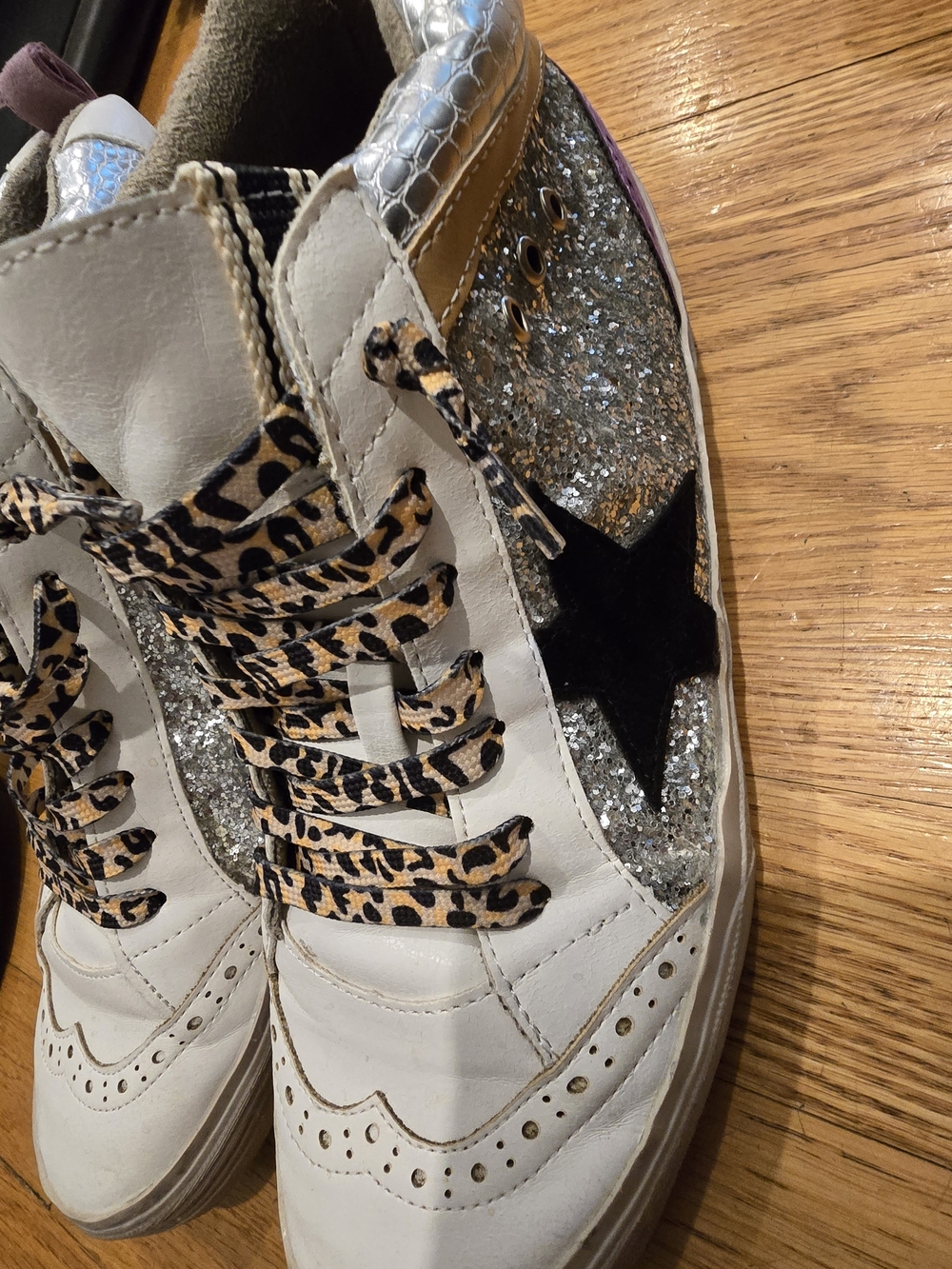 White Glitter Star Women's Sneakers with Leopard Laces